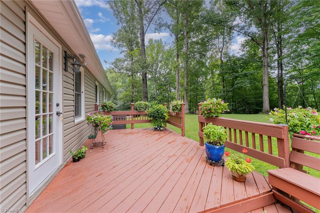 437 Valleymeade Drive