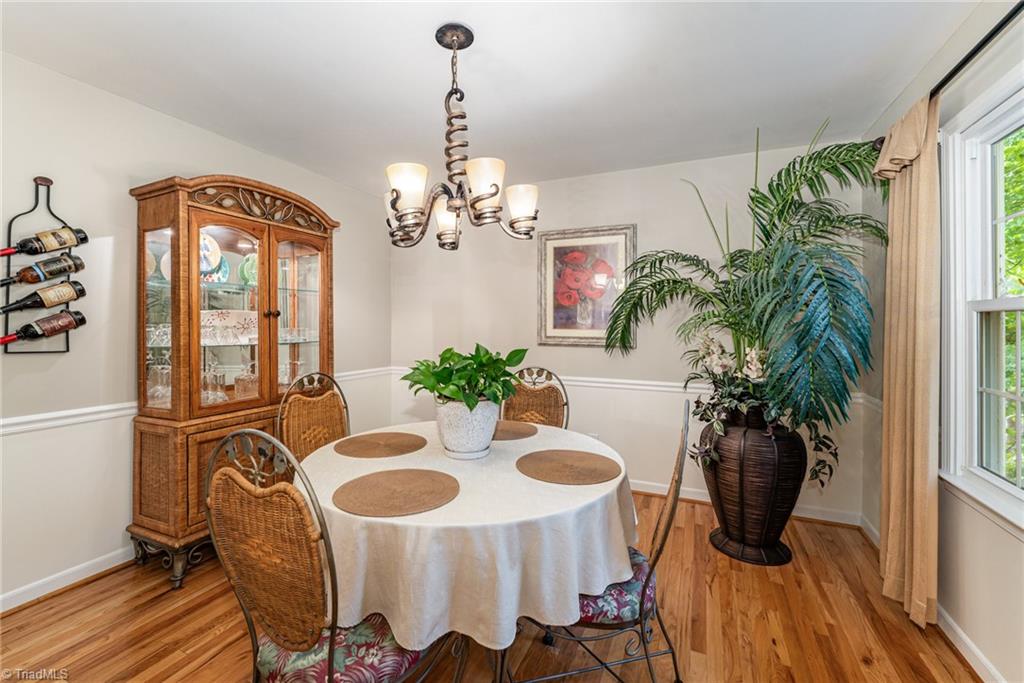 437 Valleymeade Drive