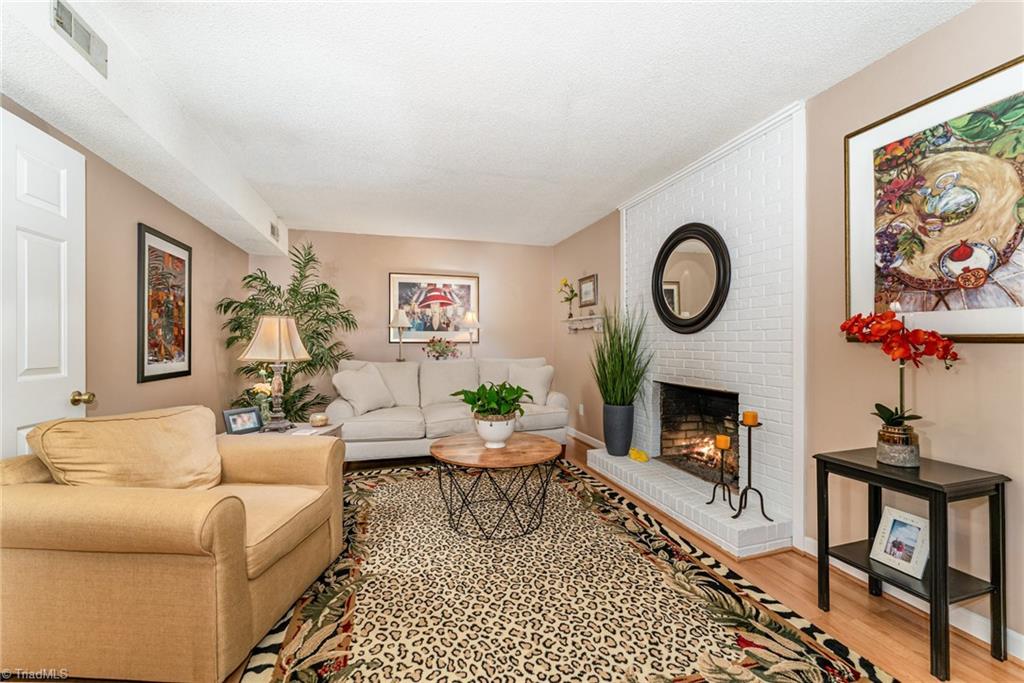 437 Valleymeade Drive