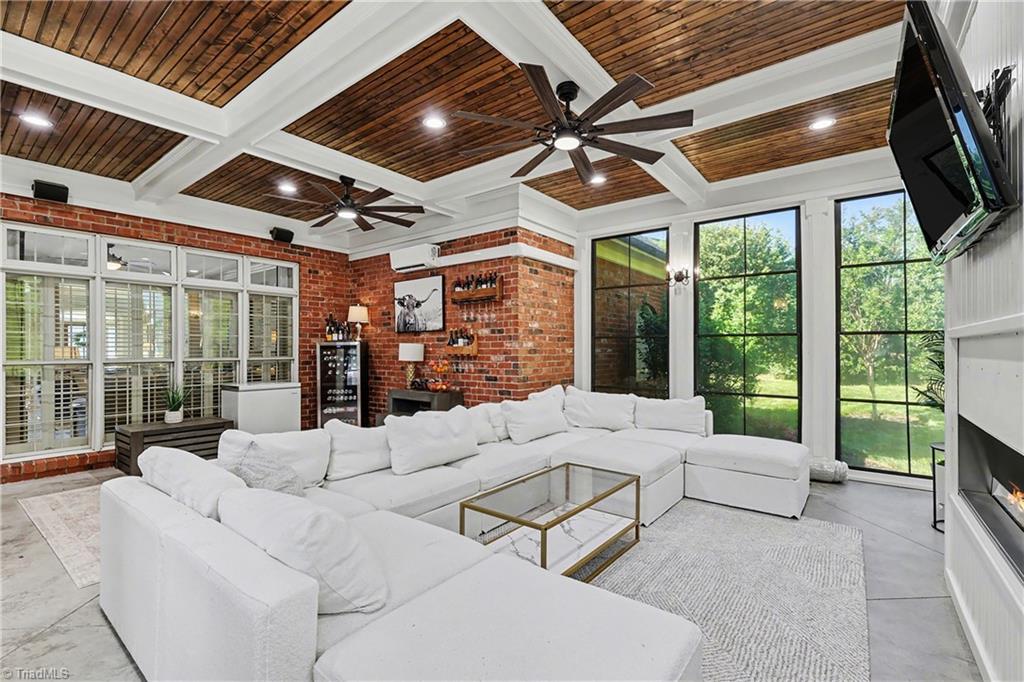 6239 Stanback Court