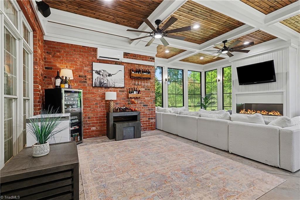 6239 Stanback Court