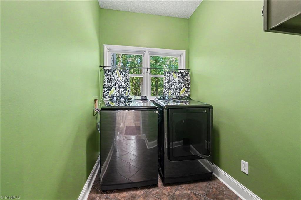 2133 Benwicke Drive
