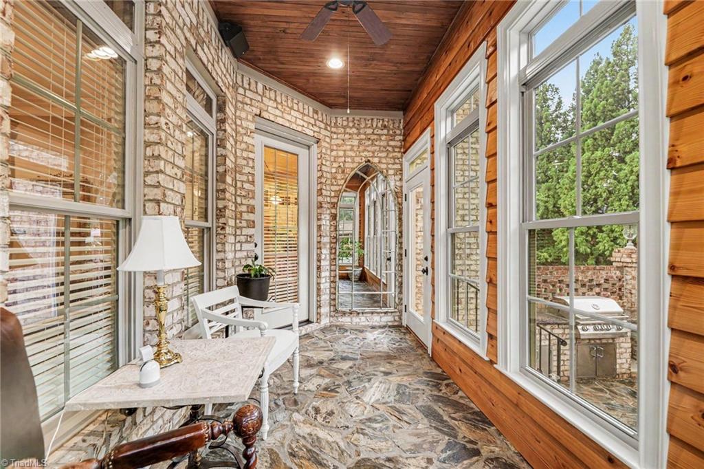 1070 Old Stone Lane