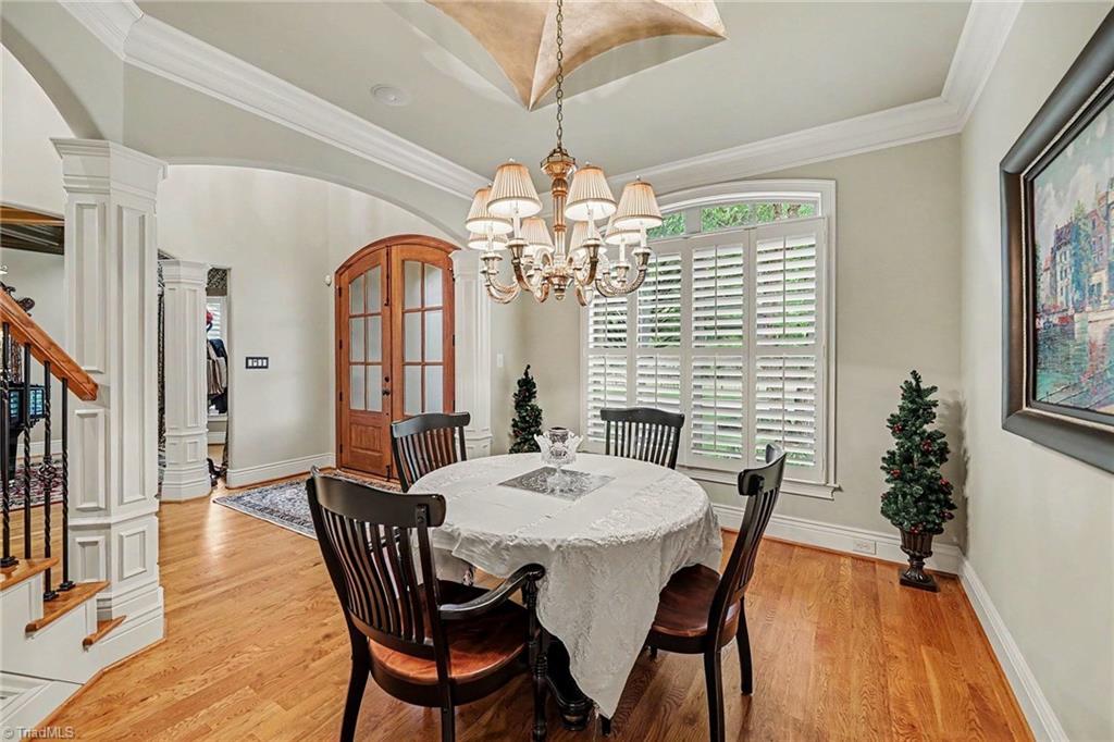 1070 Old Stone Lane