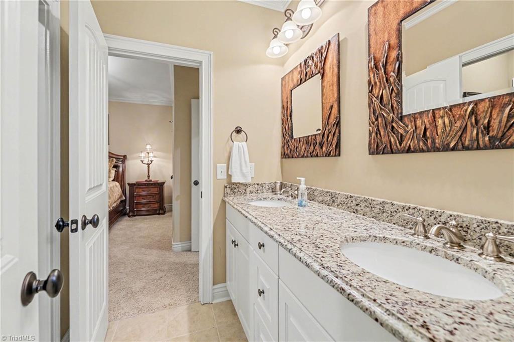 1070 Old Stone Lane