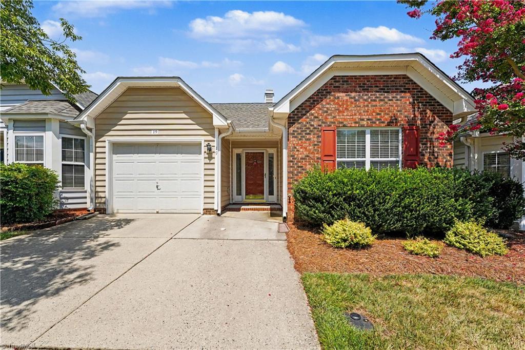 19 Mansfield Circle