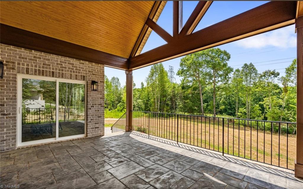 7805 Duggins Drive