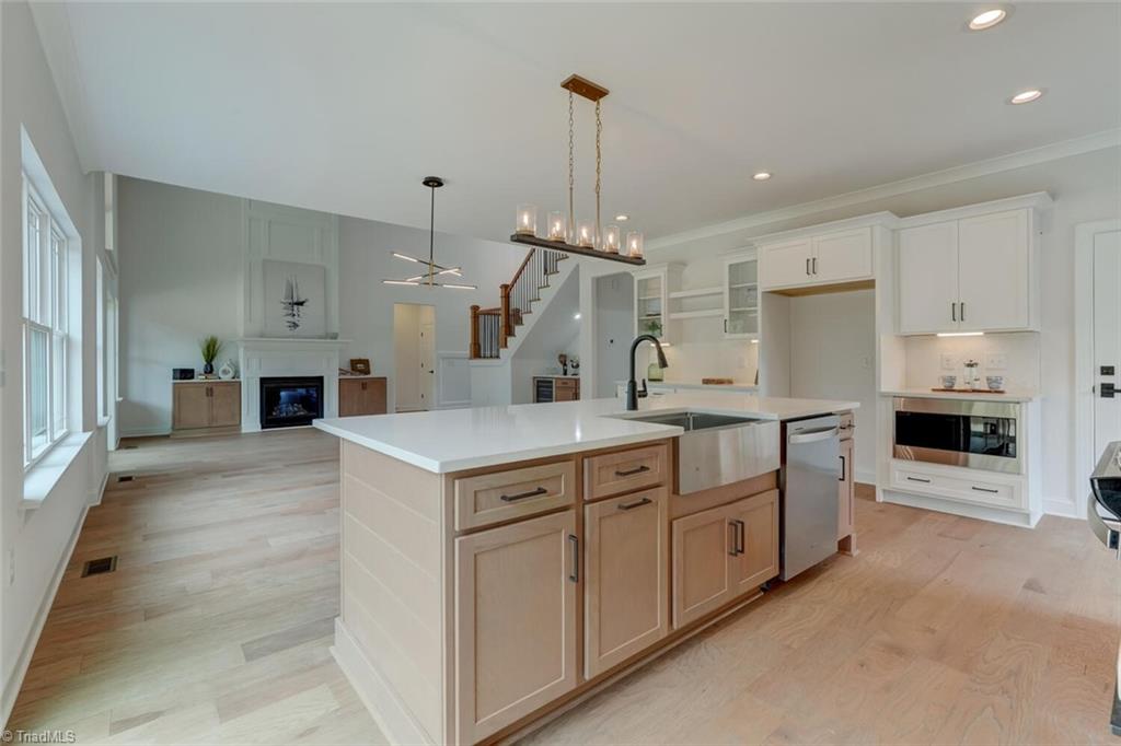 7808 Duggins Drive