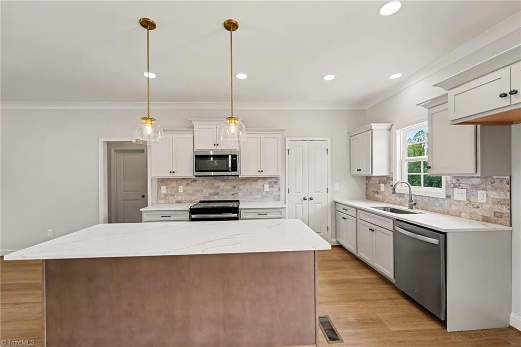 126 Knight Farm Road
