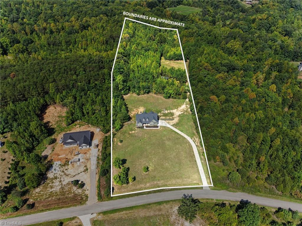 197 Lake Meadows Drive