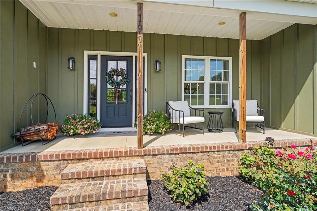 197 Lake Meadows Drive