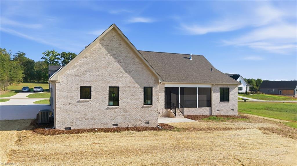 7417 KINGSLEY Place