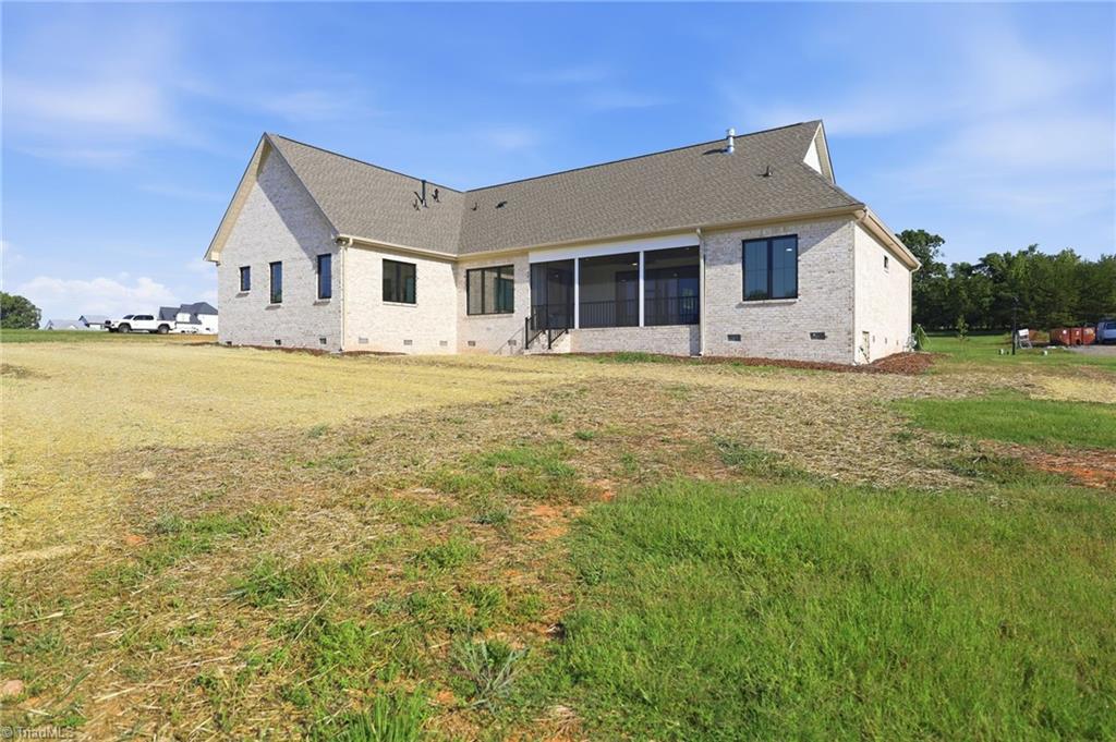 7417 KINGSLEY Place