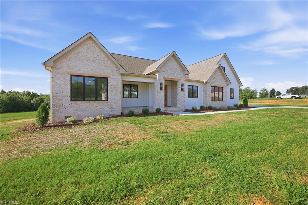 7417 KINGSLEY Place