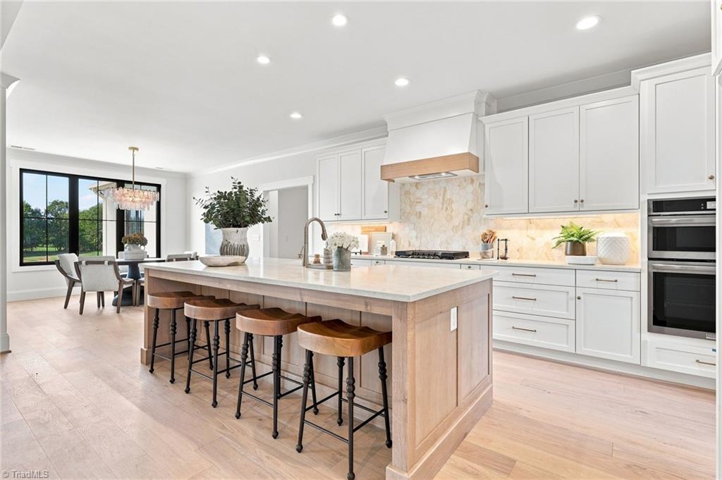 7417 KINGSLEY Place