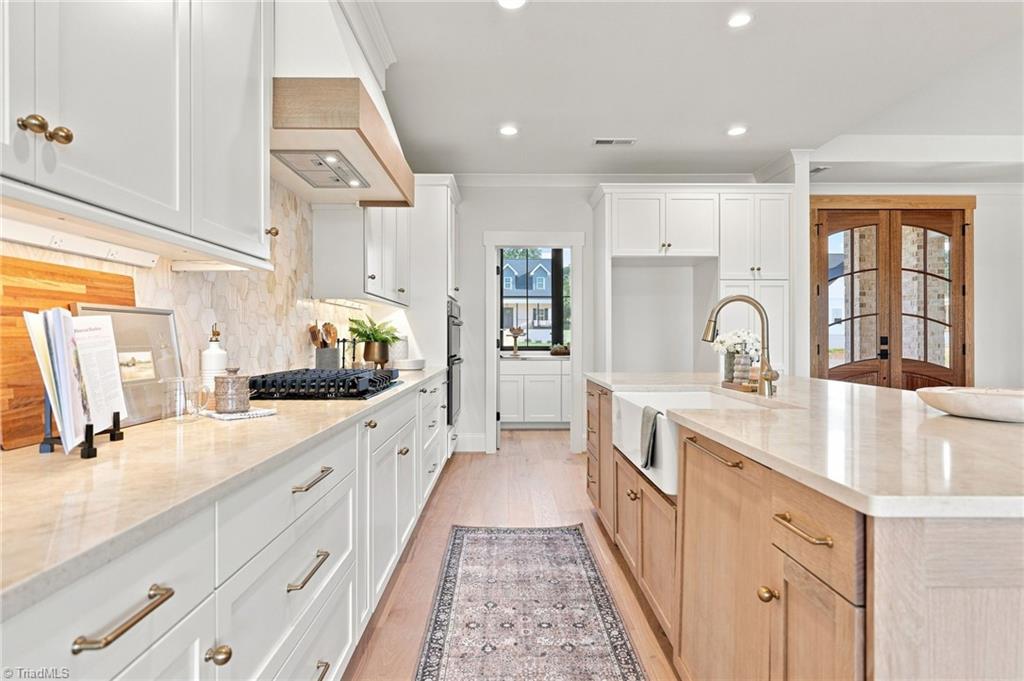 7417 KINGSLEY Place