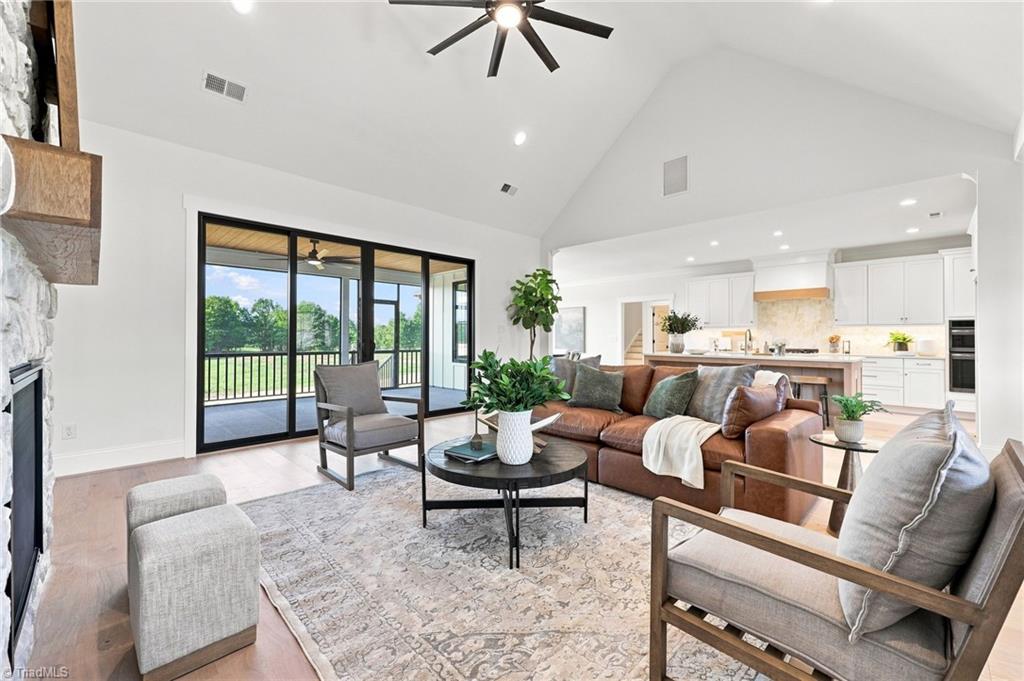7417 KINGSLEY Place