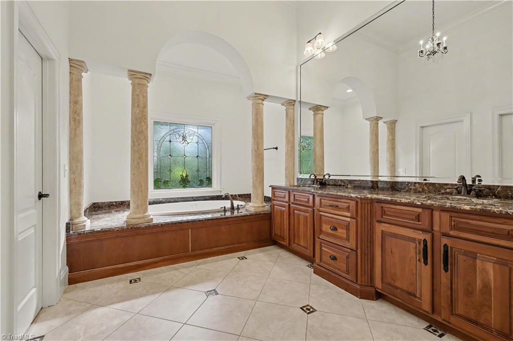 7303 Horseshoe Bend Trail