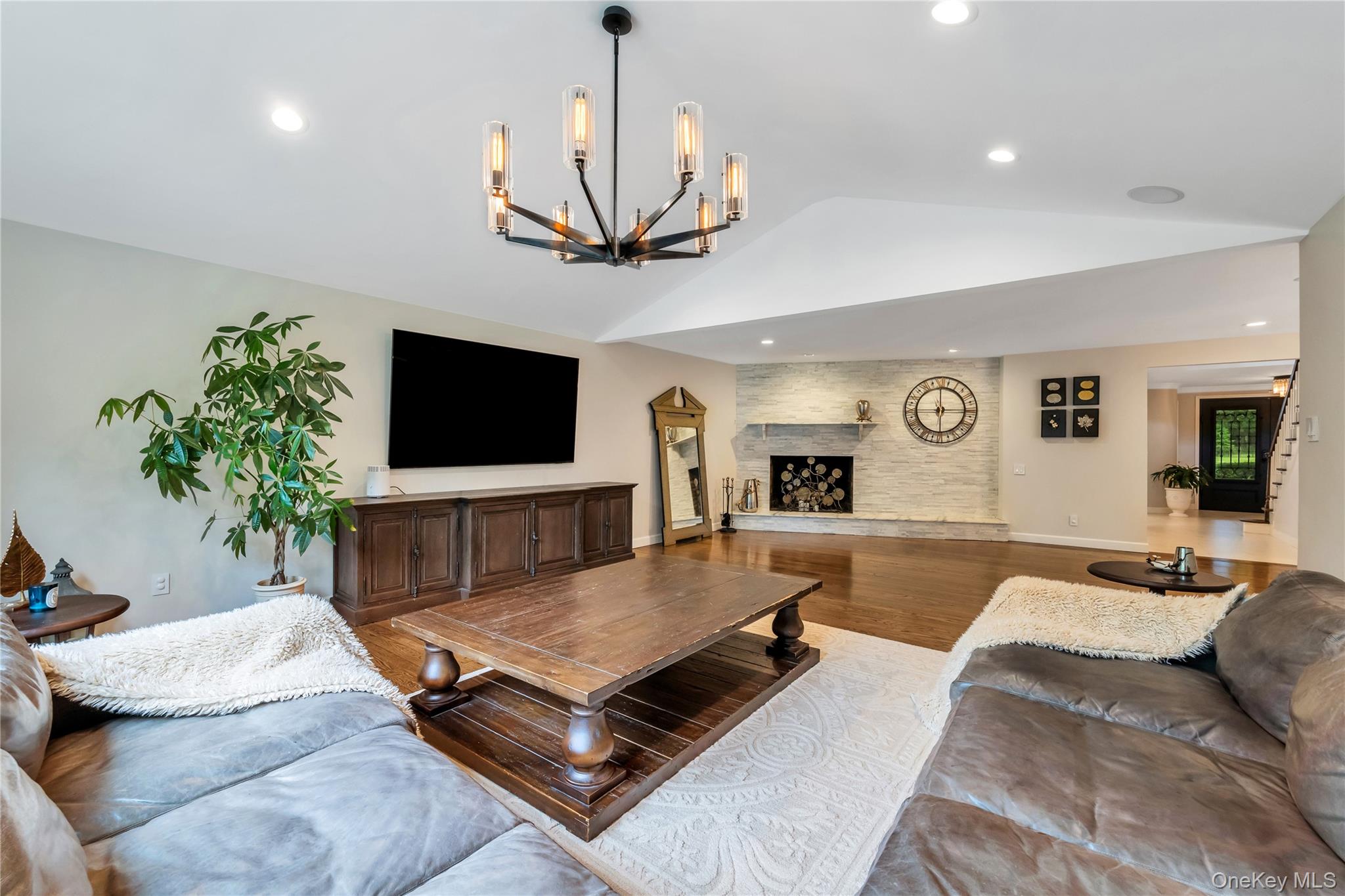 110 Linden Ln