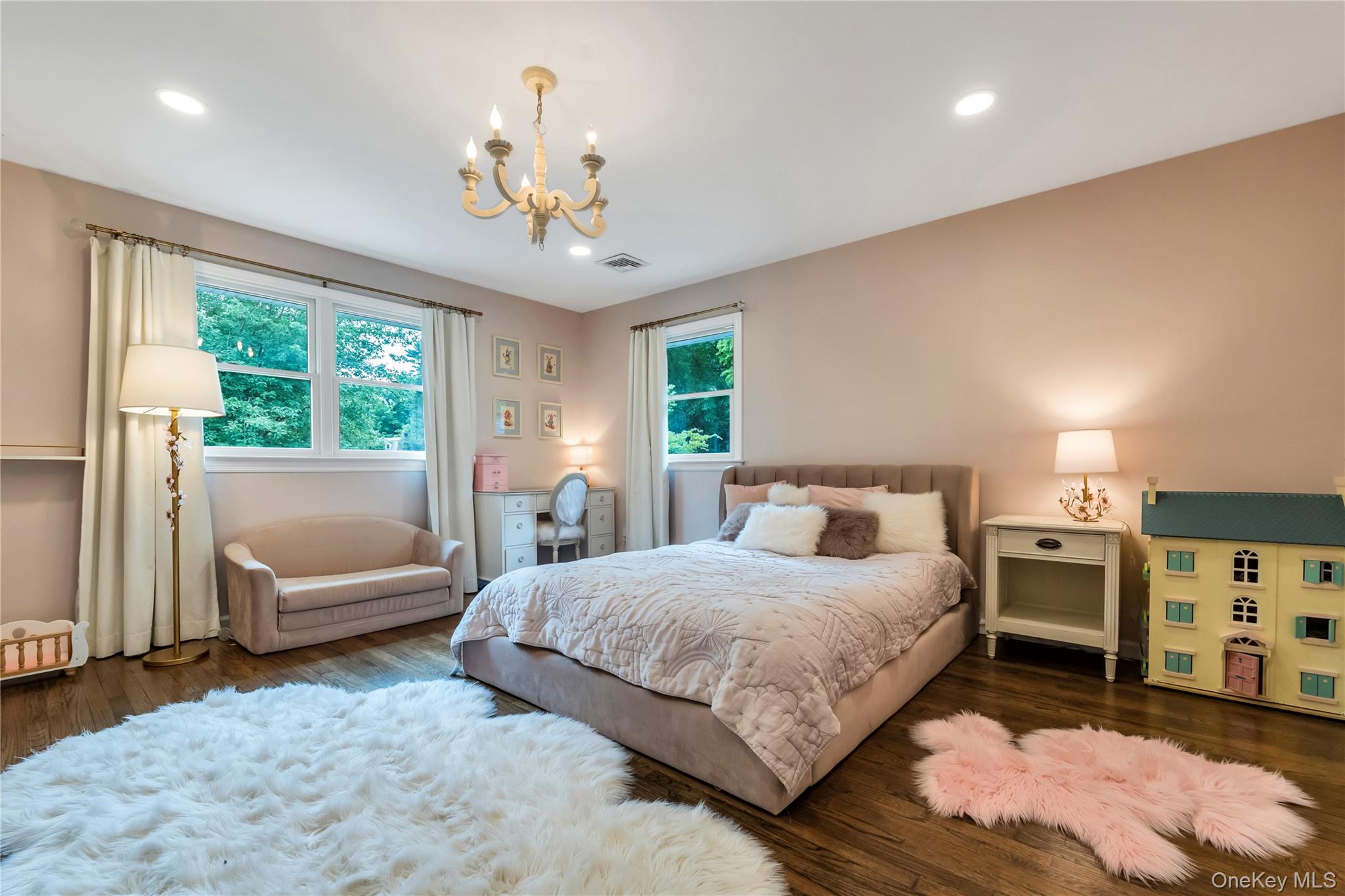 110 Linden Ln