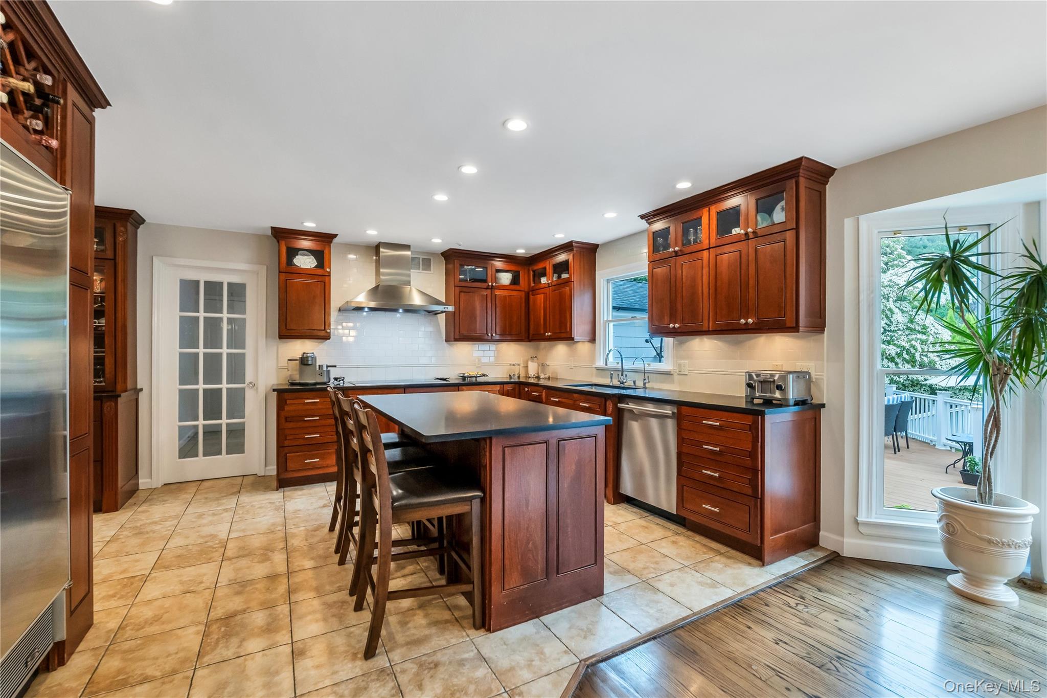 110 Linden Ln
