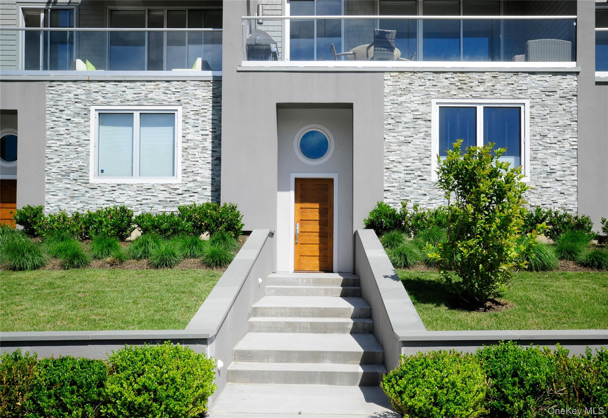 105 Delancey Avenue Unit: 7