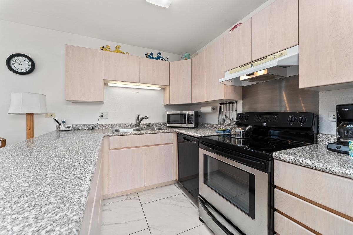 50 HAUOLI St Unit: 301