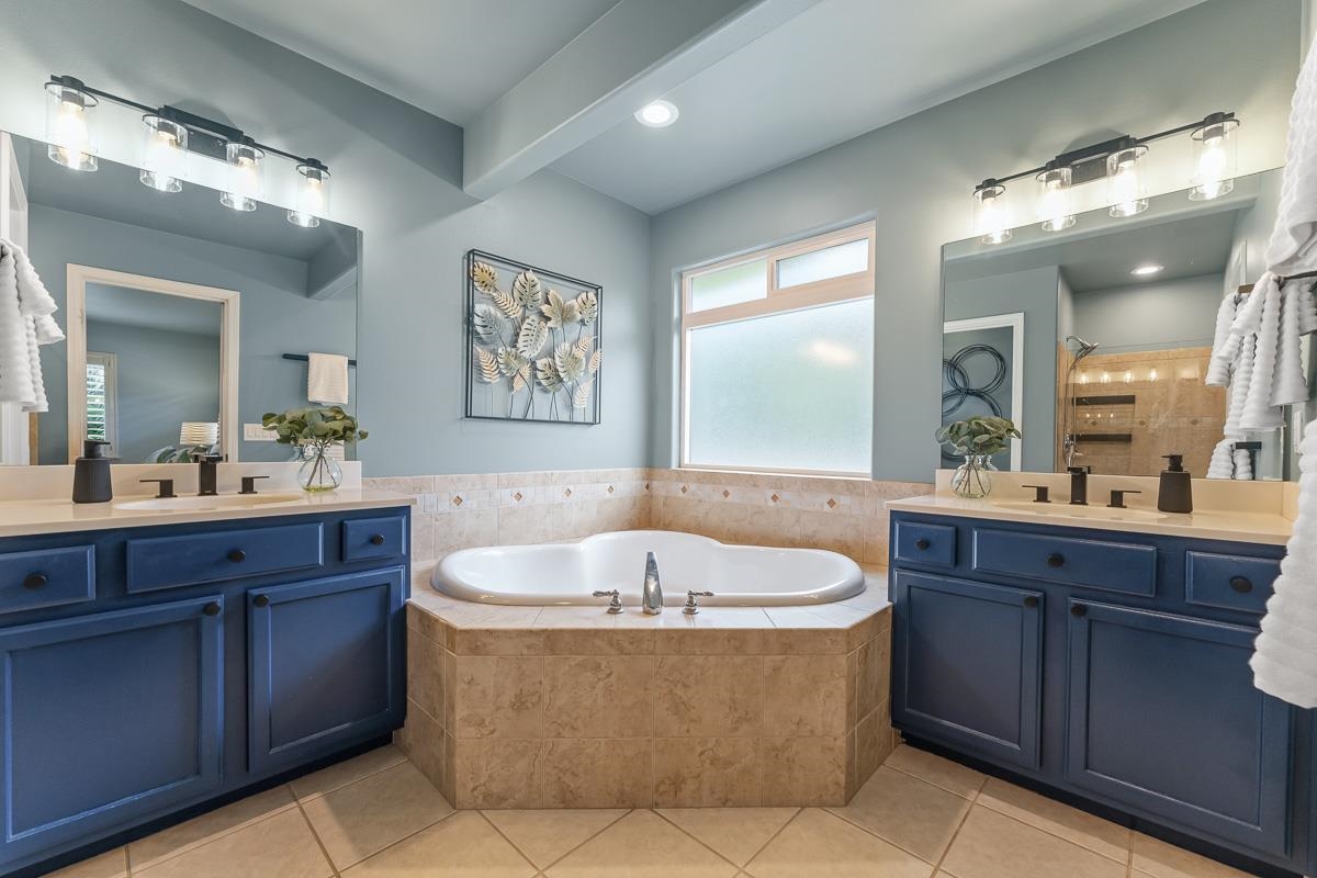 221 Oluea Cir