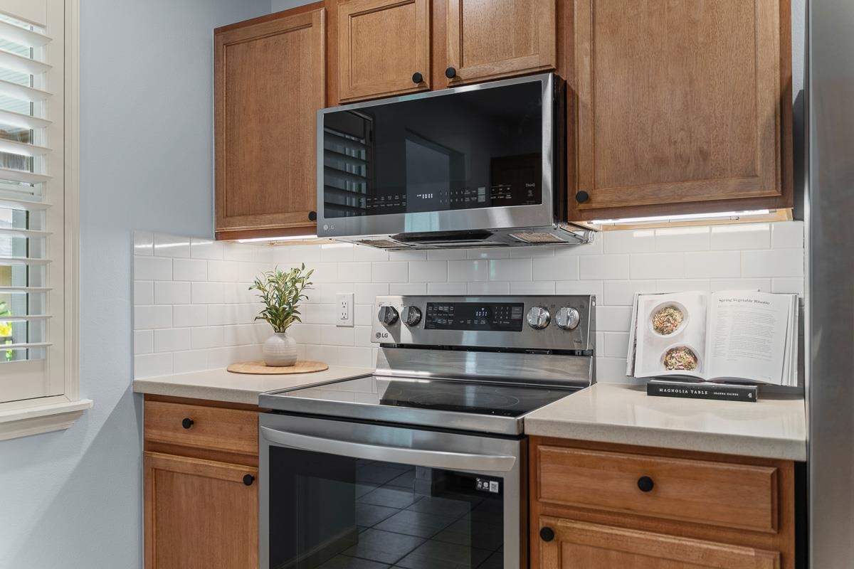 221 Oluea Cir