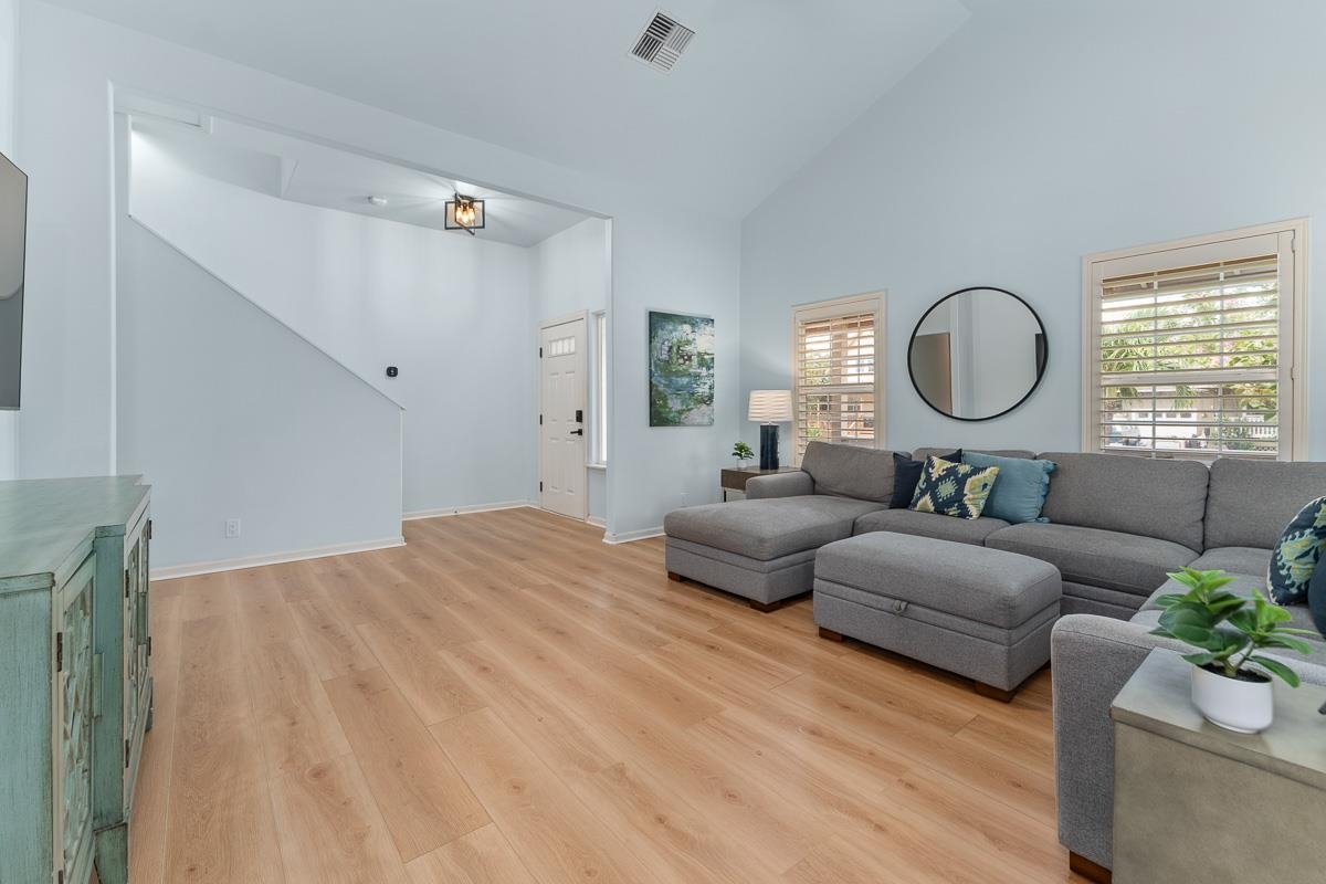 221 Oluea Cir