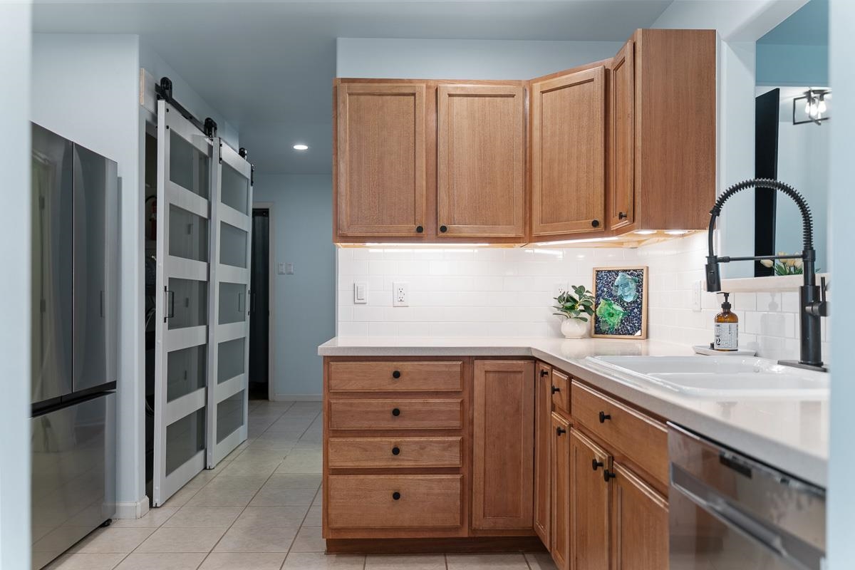 221 Oluea Cir
