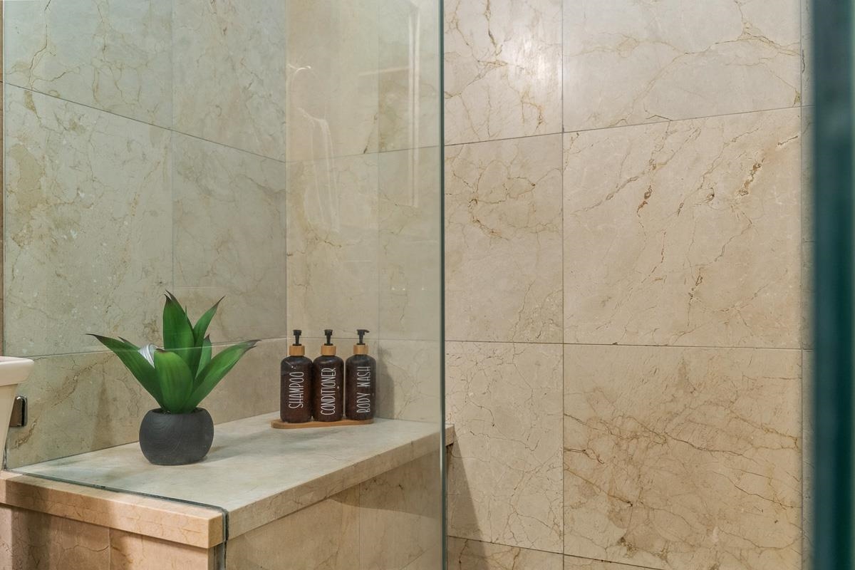 1299 ULUNIU Rd Unit: 103E