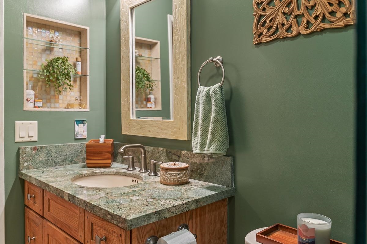 1299 ULUNIU Rd Unit: 103E