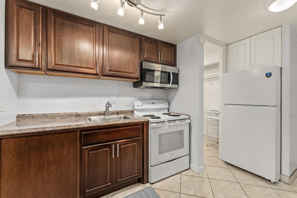 3785 Lower Honoapiilani Rd Unit: 101
