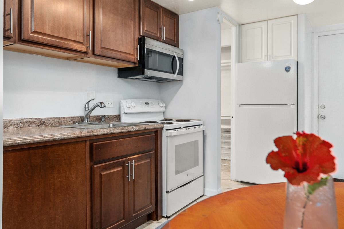 3785 Lower Honoapiilani Rd Unit: 101