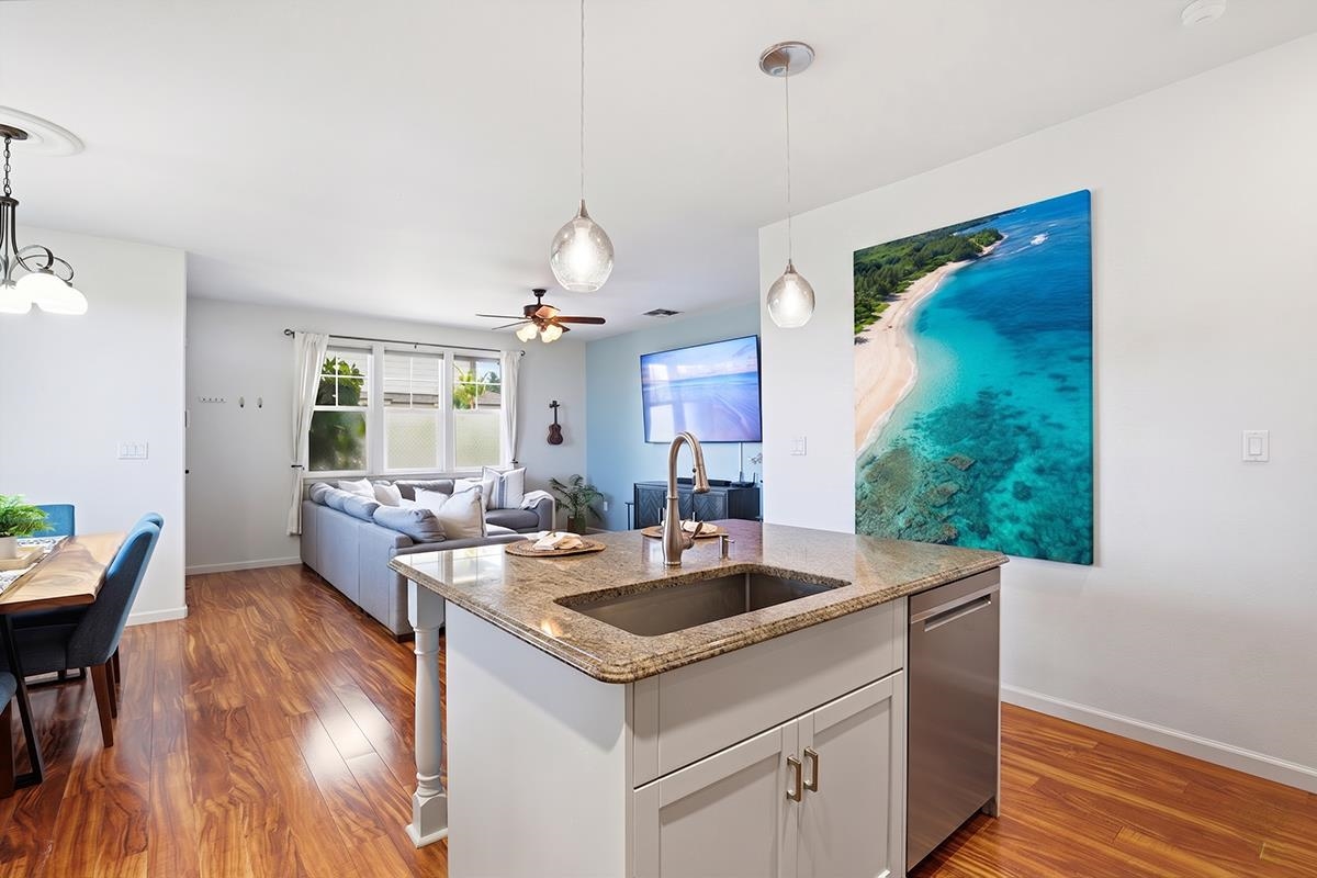 32 Kinohi Loa St
