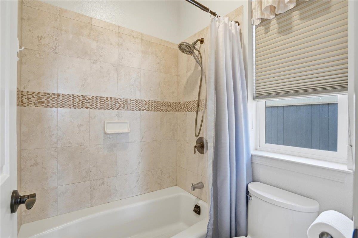 32 Kinohi Loa St