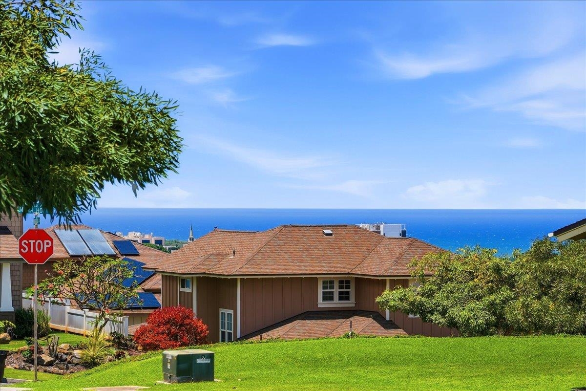 32 Kinohi Loa St