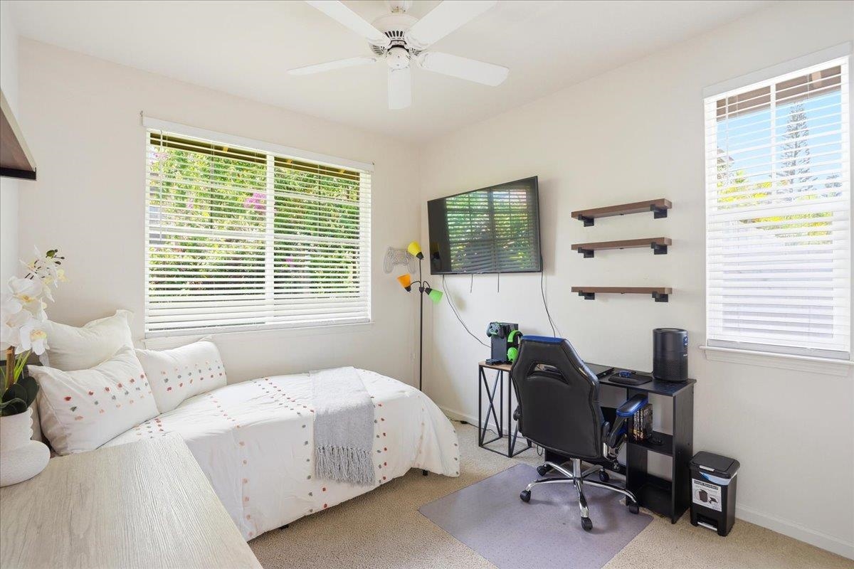 32 Kinohi Loa St