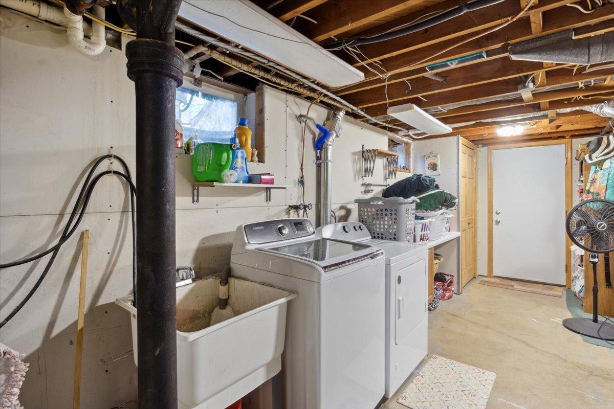 6325 Carleda Way