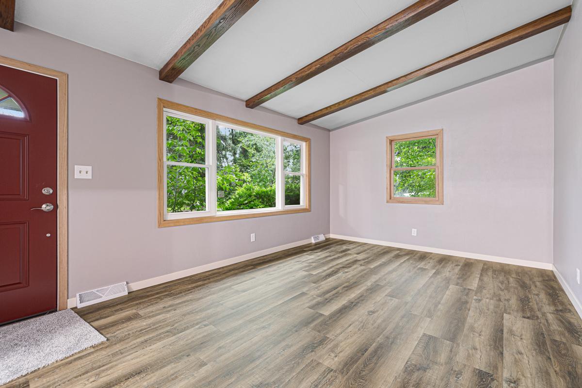 381 Skillman Avenue E