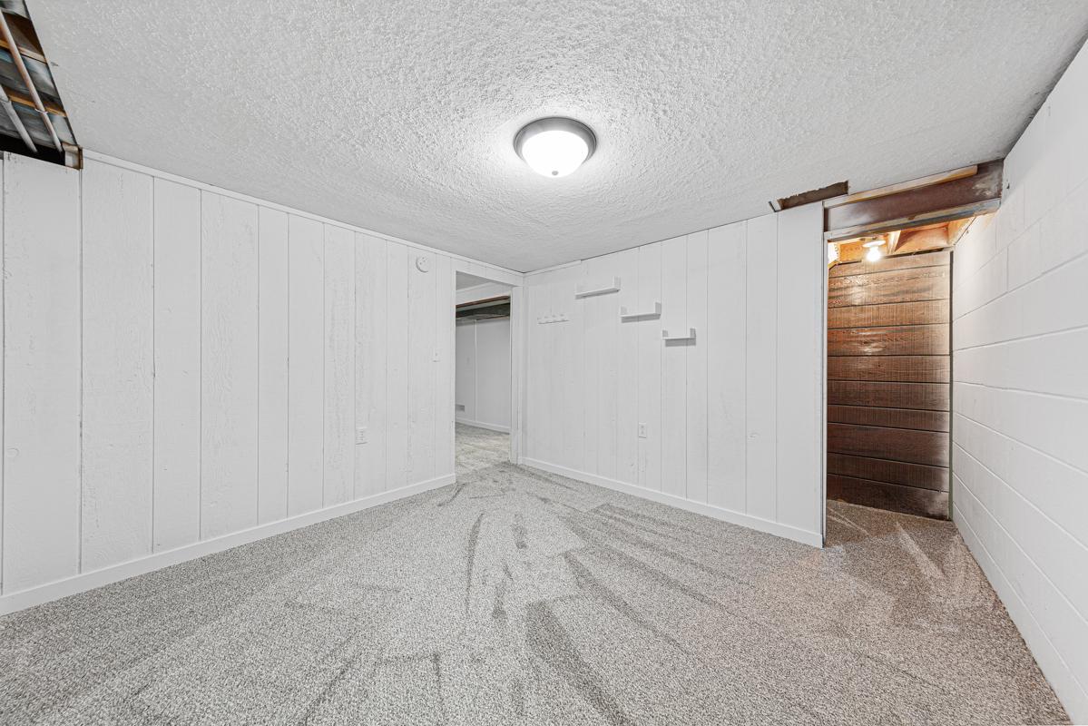 381 Skillman Avenue E