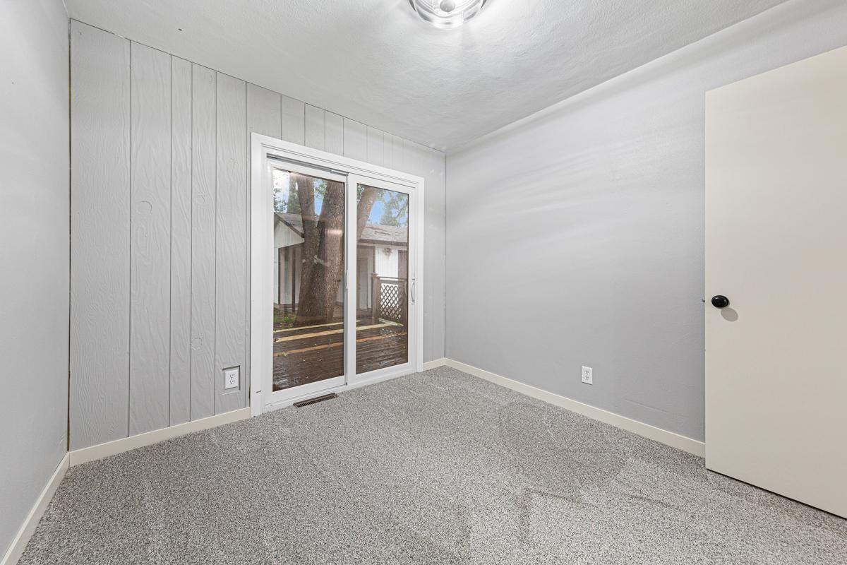 381 Skillman Avenue E