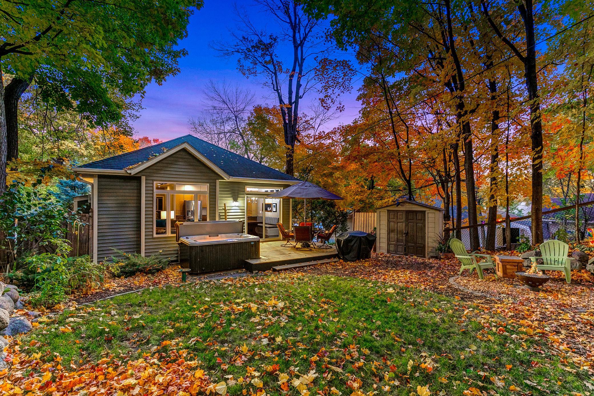 3041 Inverness Lane