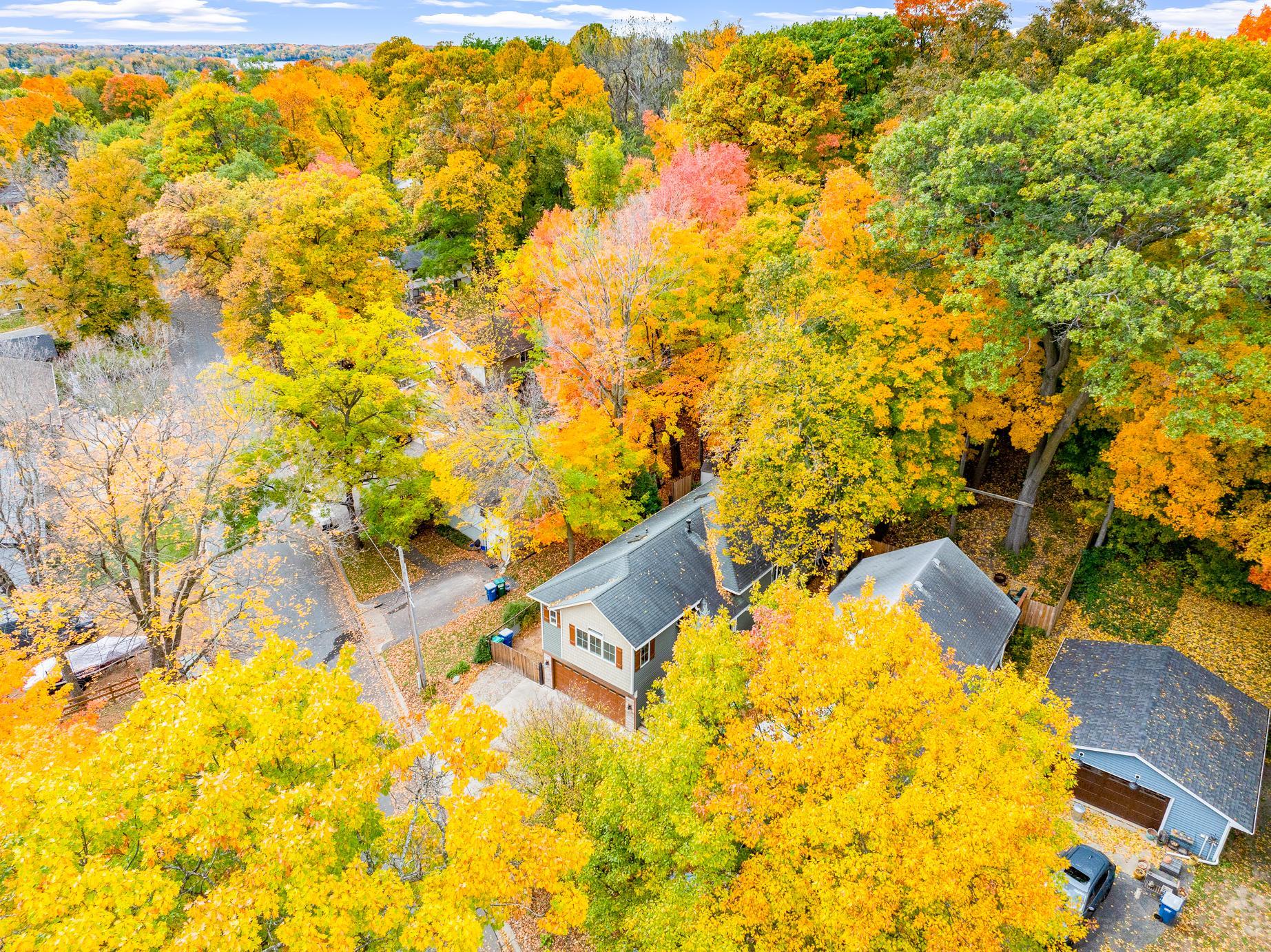3041 Inverness Lane