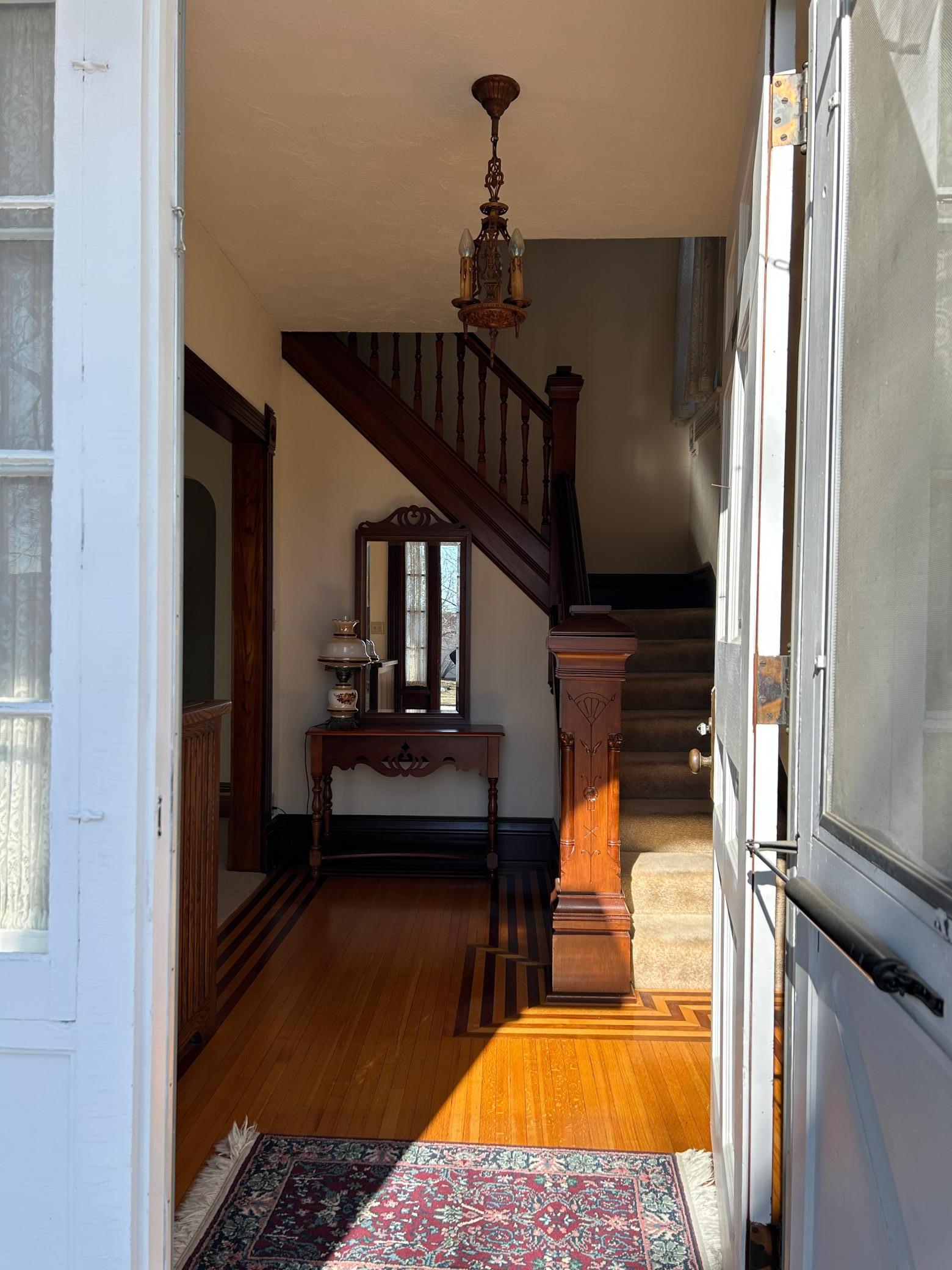 113 2nd Street SW