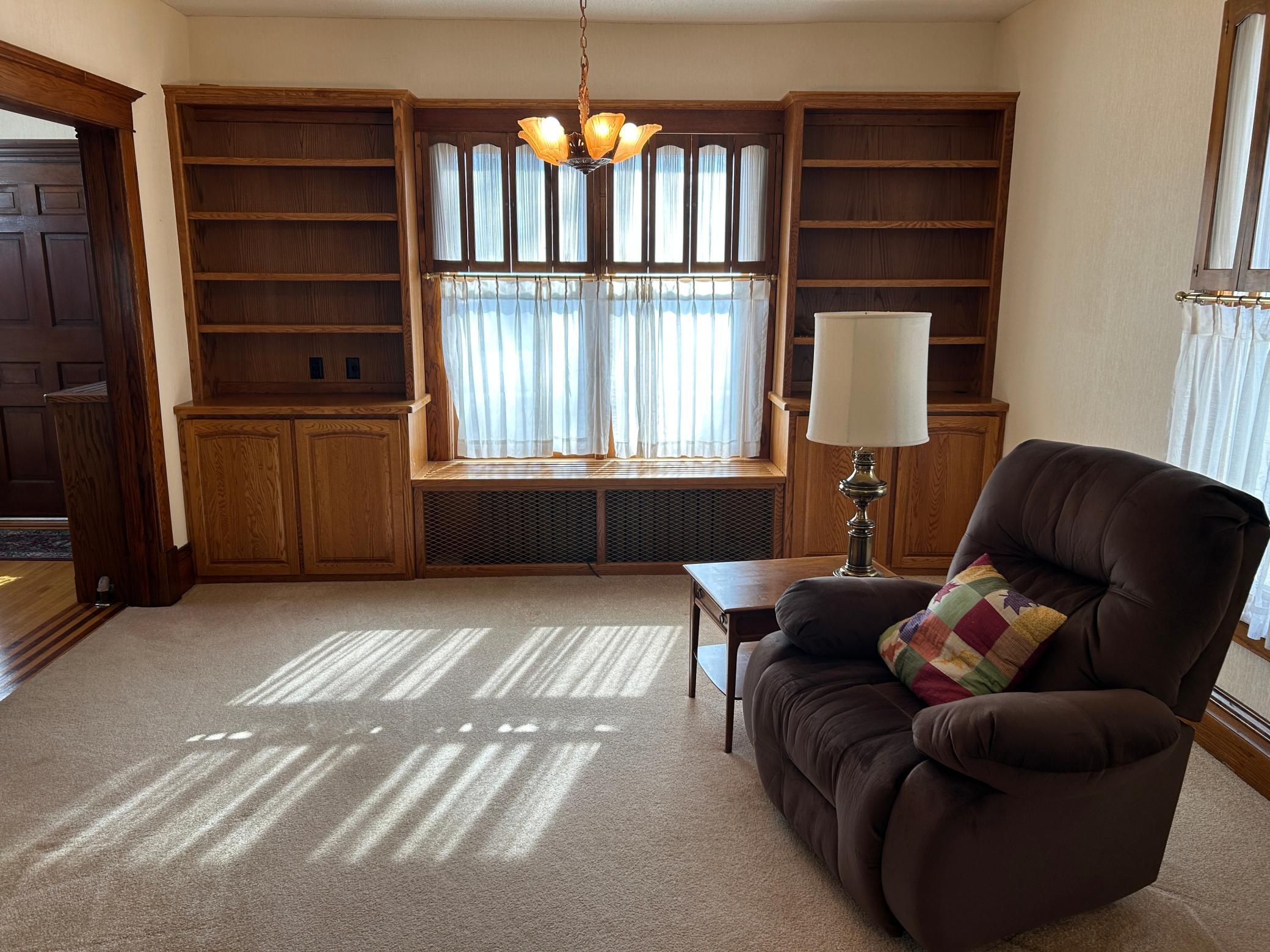 113 2nd Street SW