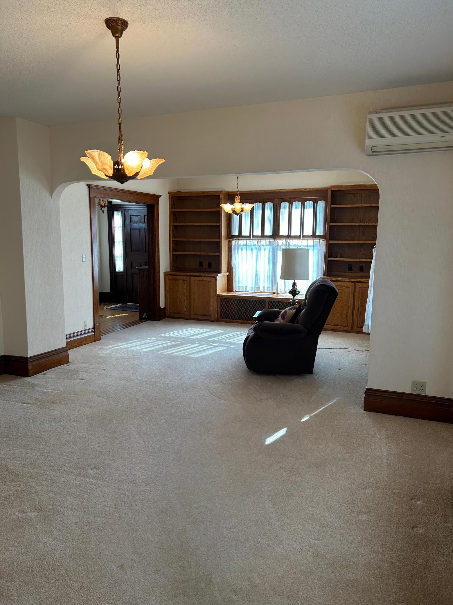 113 2nd Street SW