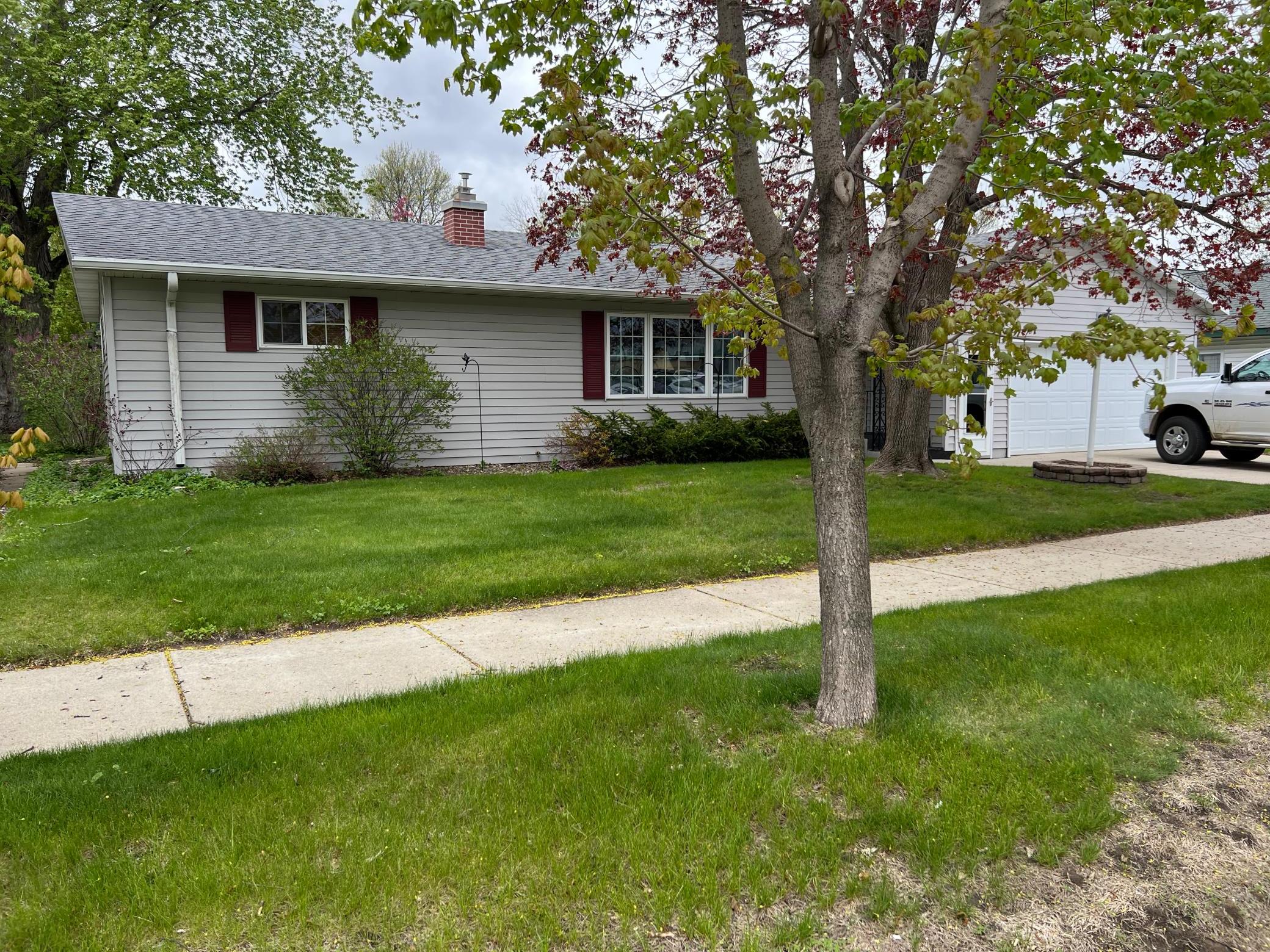 407 1st Street SW