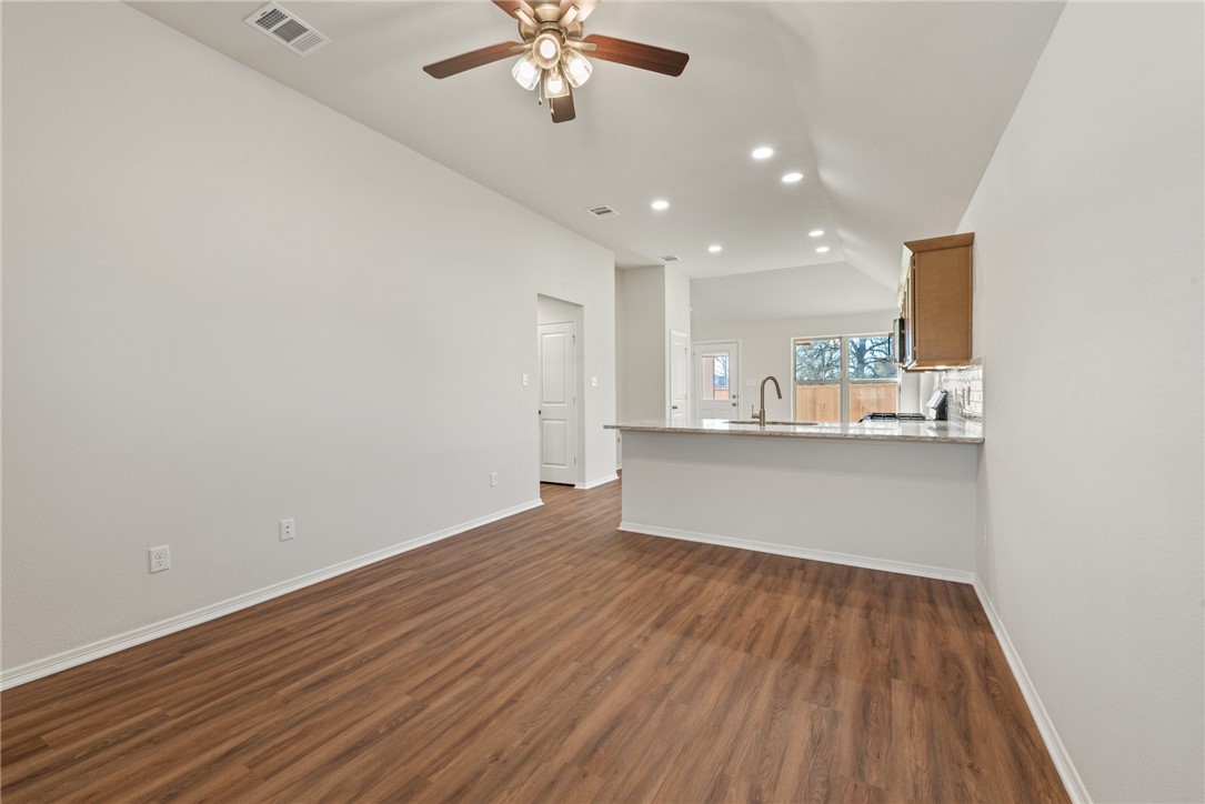 1231 High Street